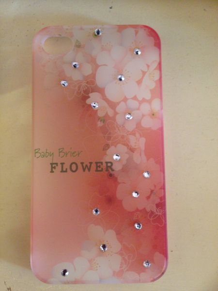 Capinha para Iphone 4/4S na cor salmão.