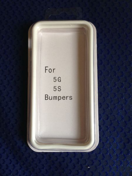 Bump para Iphone 5/5S na cor branca.